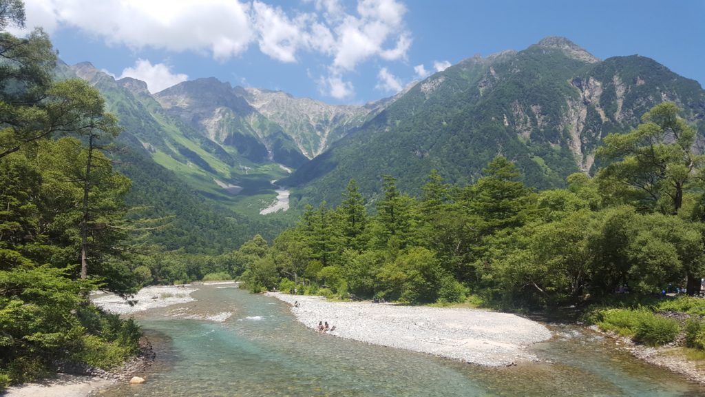 欲しい物は、「人生の豊かさ」「幸せな心」にしてくれるものであれ